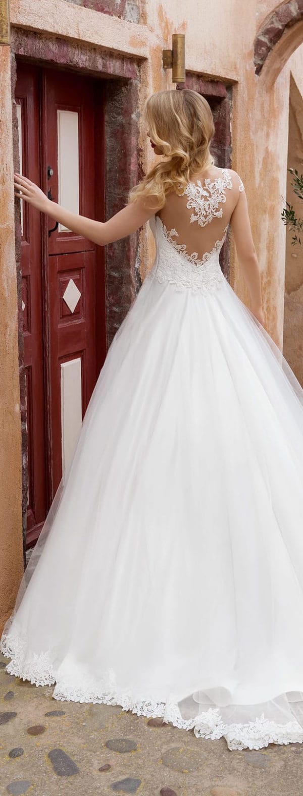 30 Lovely Ideas For Your Dream Wedding Dress