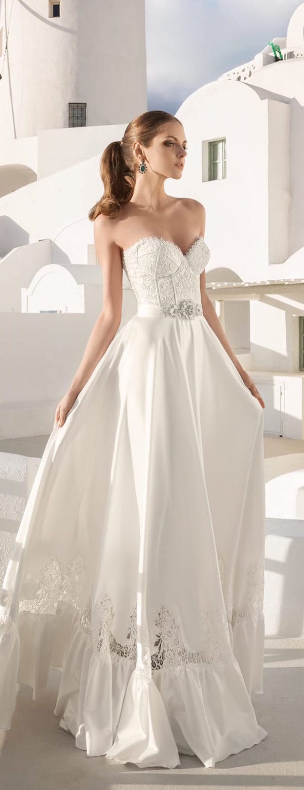 30 Lovely Ideas For Your Dream Wedding Dress