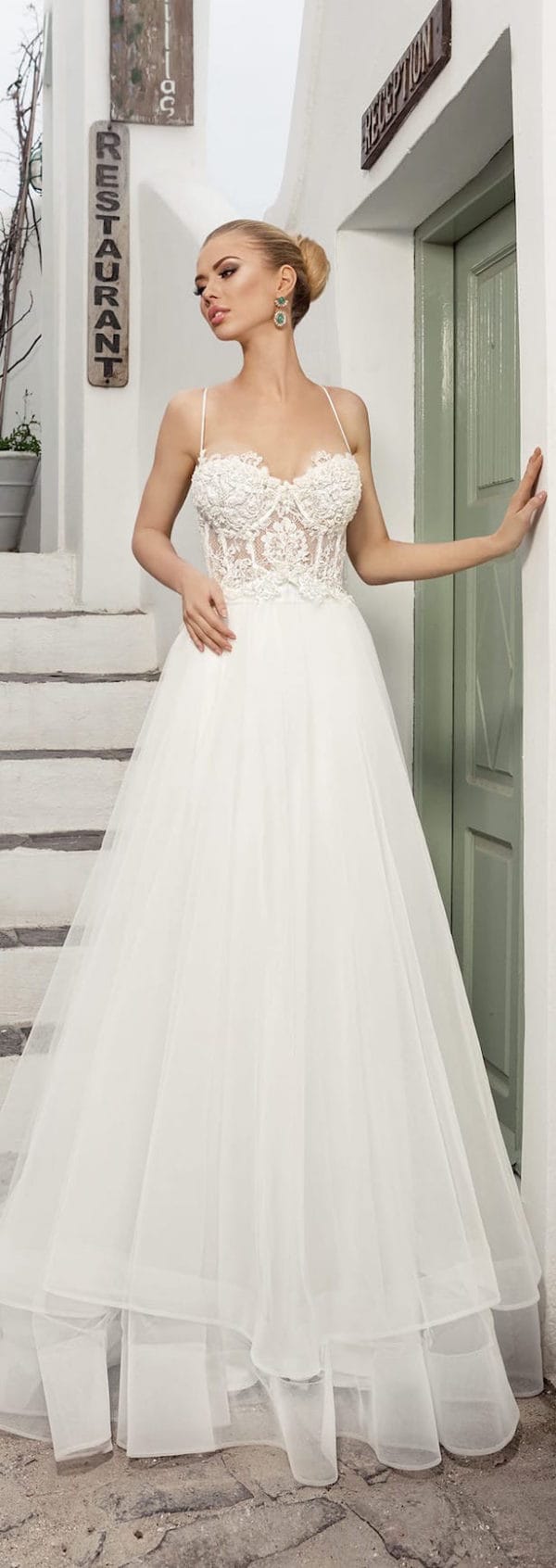 30 Lovely Ideas For Your Dream Wedding Dress