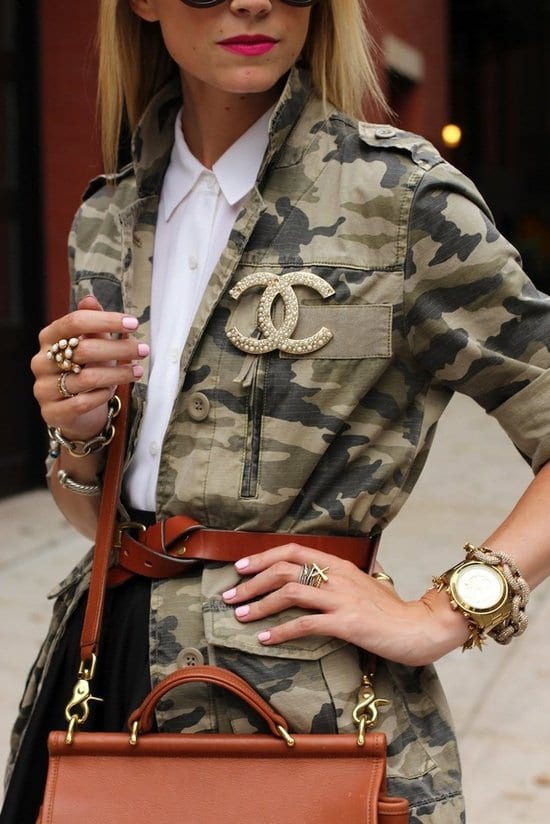 Dare To Bear: 21 Military Outfits For Brave But Sensual Woman