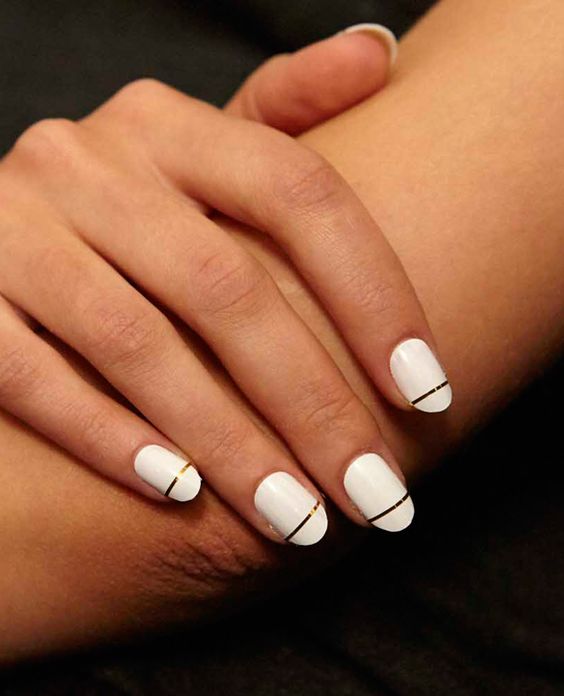 Minimal Nails for Maximum Effect: 17 Super Elegant Nail Ideas