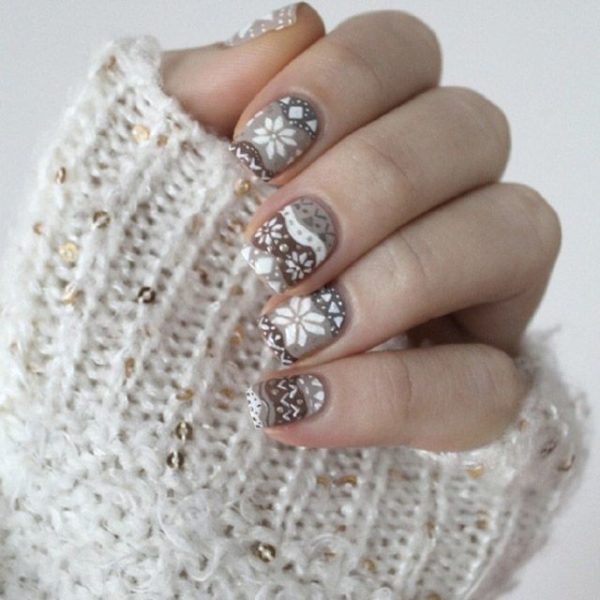Christmas Designed Nails That Will Totally Raise The Mood