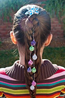 Christmas Hairstyles For The Little Princesses, Easy to Be Copied.