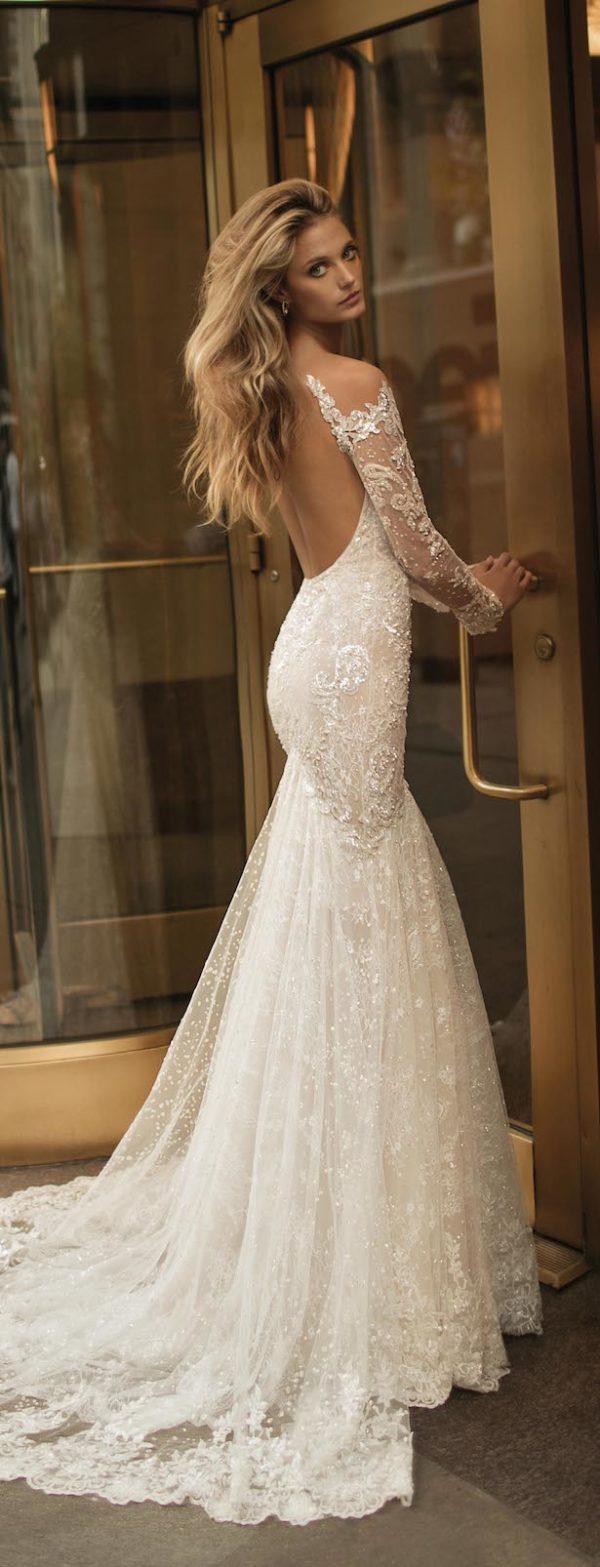 Berta Bridal Fall 2017 Collection: From Flower’s Inspiration To Sexiest Wedding Dresses