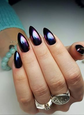 Spice Up  Your Look With The Ultra Modern Metallic Nails