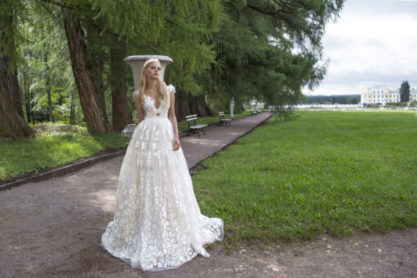 The New Bridal Paradise by Nurit Hen