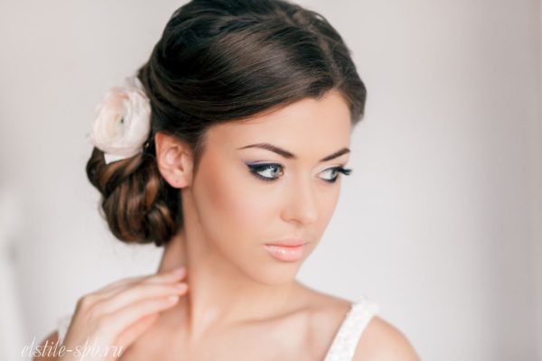 Floral Wedding Updo Hairstyles You’d Love