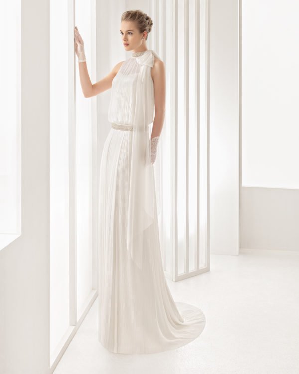 A Modern Minimalism In The New Spring Bridal Collection by Rosa Clara