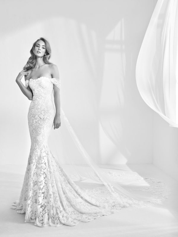 Fall In Love With The New Bridal Gowns From Pronovias Bridal 2018 Collection