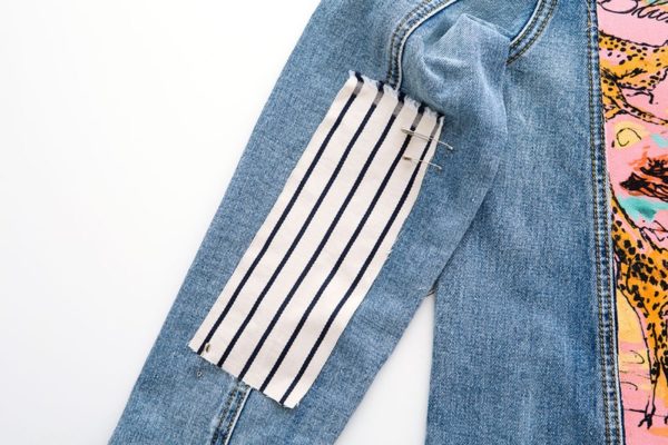 The Best DIY Ways To Upgrade Your Old Denim Jacket Into A Unique Part Of Your Spring Outfit