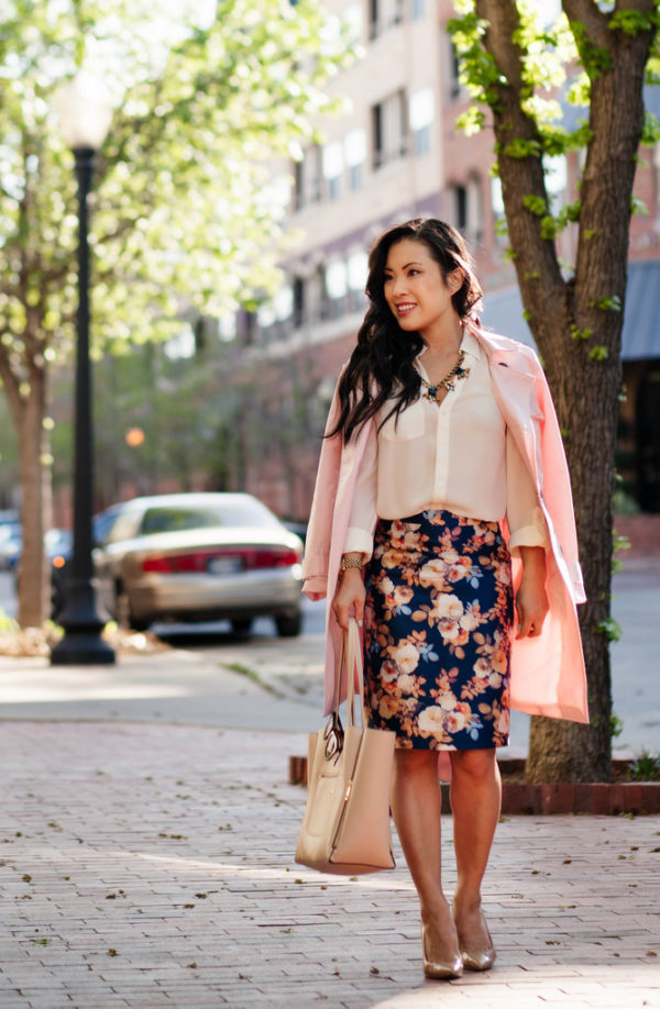 Stay Fashion Even On Your Work Place: Top Fashion Combinations With Floral Pensil Skirt Perfect For Summer