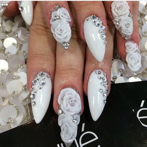 New Nails Art Fashion Trend: 3D Nails For Sophisticated And Rich Look