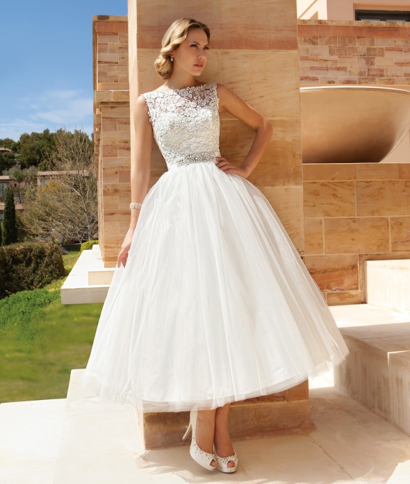 Fall In Love With Short Wedding Dresses