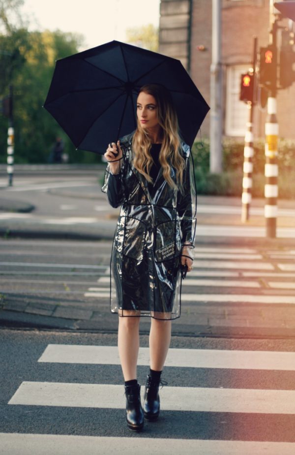 The Best Ways  To Stay Dry And Stylish Among A Long Rainy Autumn Day