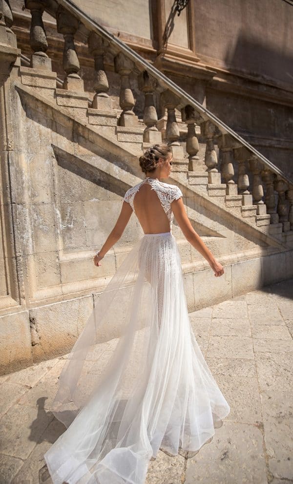 Feel The Magic Of Sicilian Culture Through The Newest Muse By Berta Fall 2018 Bridal Collection