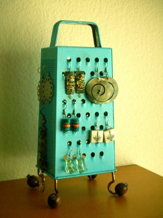 Super Practical DIY Jewelry Holders That You Should Copy Now