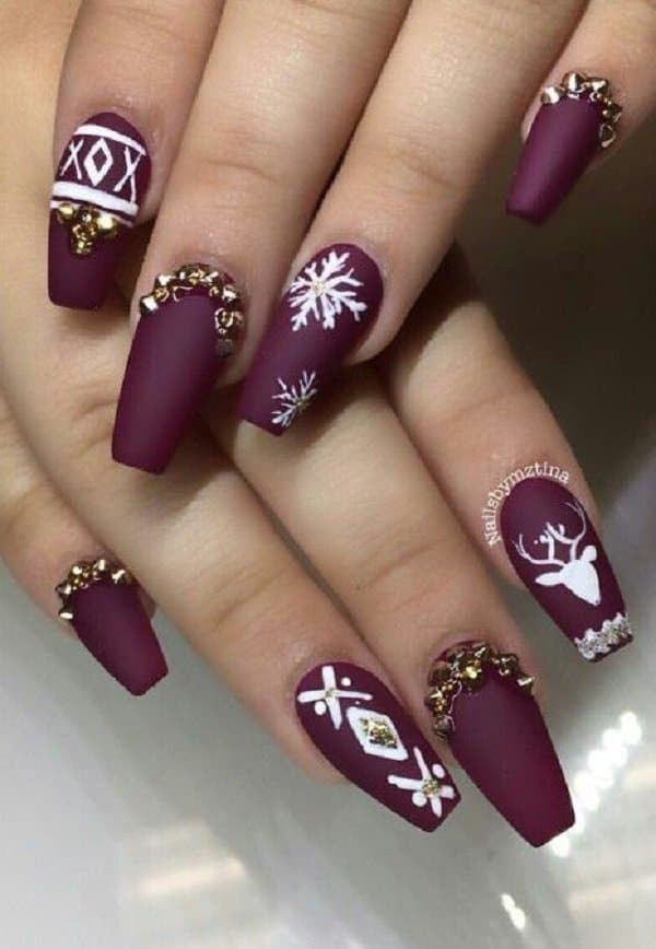 The Best Christmas Nail Designs That Will Bring You Joy