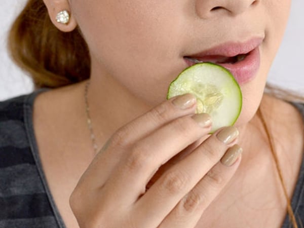 Pretty Amazing Homemade Remedies For Chapped Lips