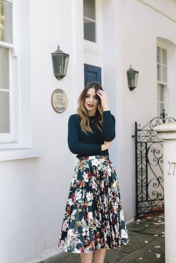 How To Style Your Skirt During The Fall Months