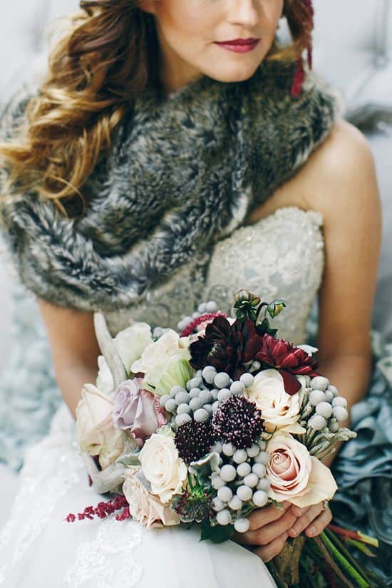 The Most Stylish Christmas Wedding Bouguets To Say The Faithful YES With, In Winter