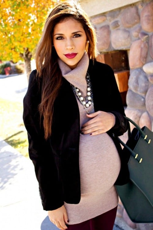 Winter Baby Bump Outfits That Will Keep You Warm