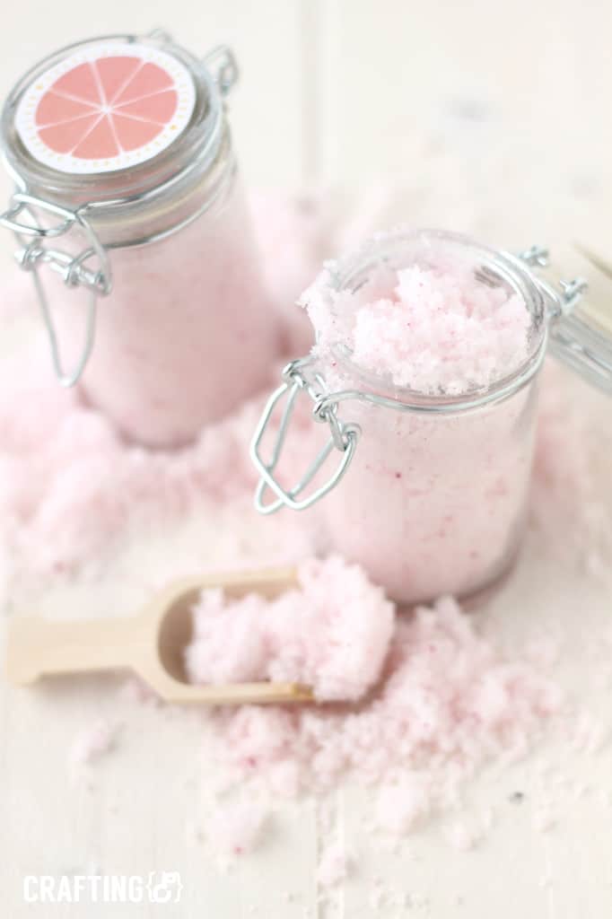 Awesome Body Scrubs To Pamper Yourselves This Winter