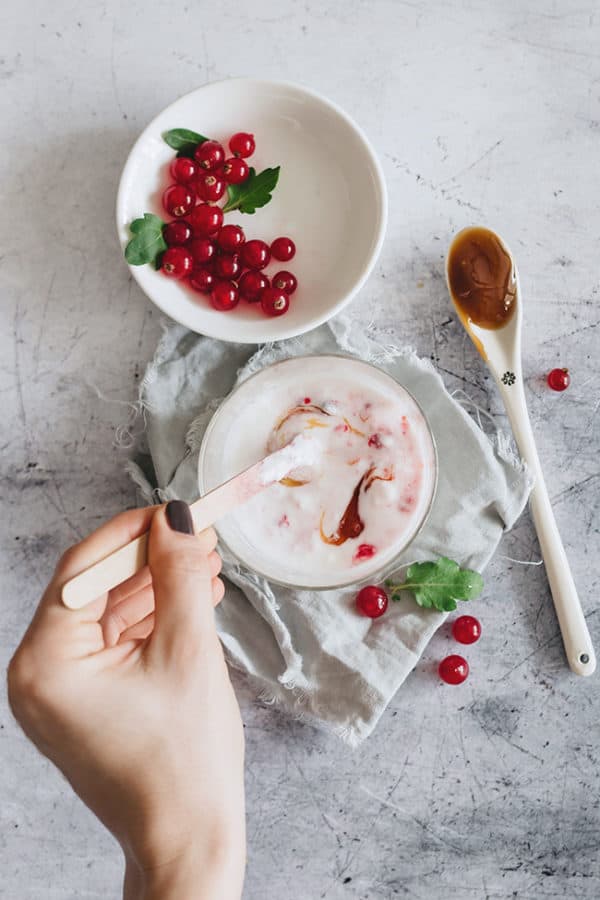 Super Quick And Easy Facial Homemade Masks With Yogurt