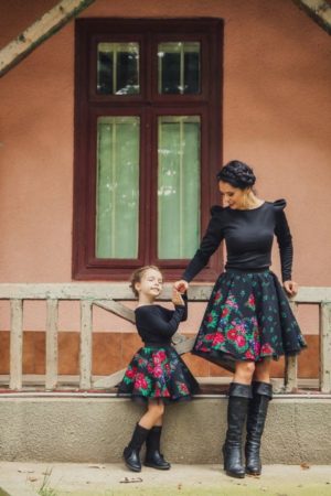 mother and daughter matching winter outfits
