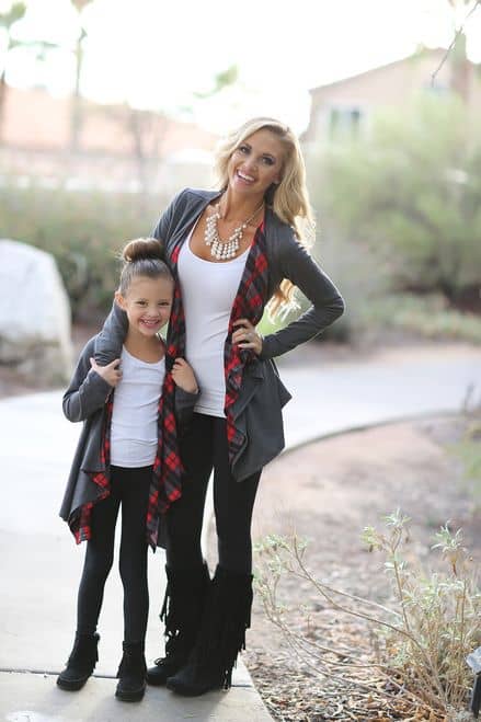 mother and daughter matching winter outfits