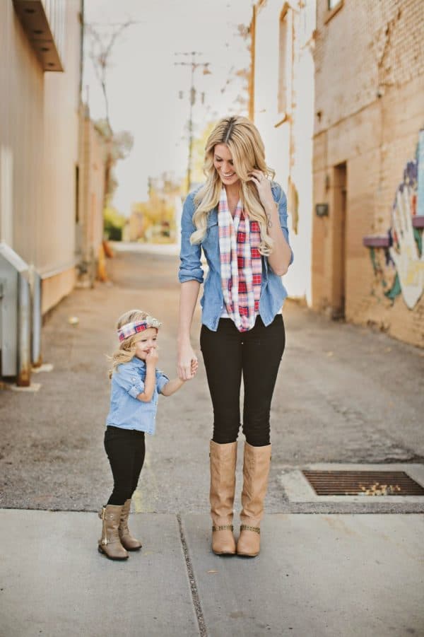 Stunning Mother And Daughter Matching Outfits That Are Perfect For