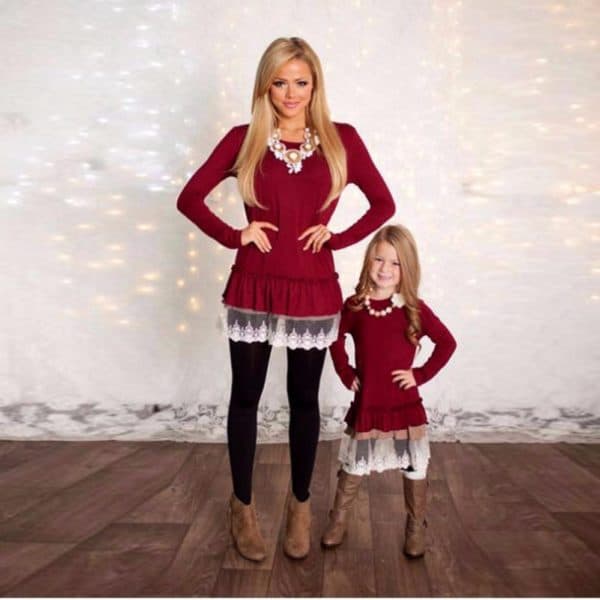 Stunning Mother And Daughter Matching Outfits That Are Perfect For Winter