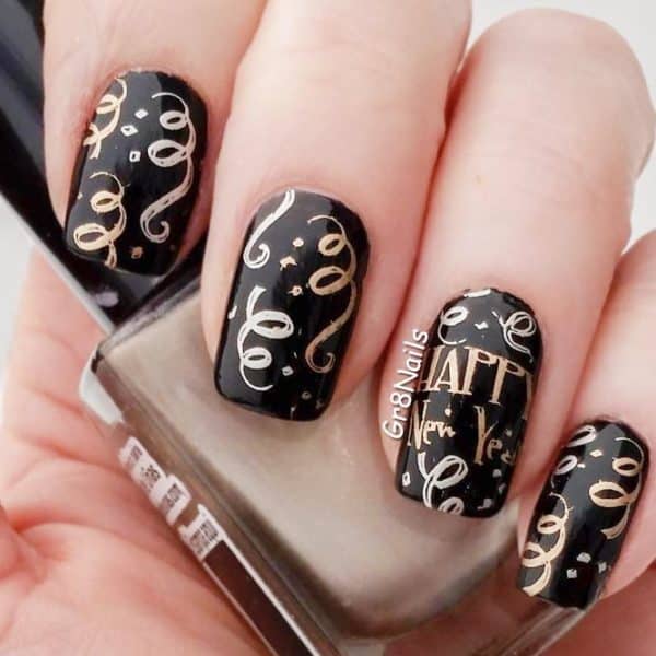 Last Minute New Year Manicures That Will Get You Looking Amazing