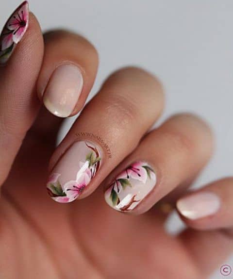 Hand Painted Manicures That Look Totally Stunning