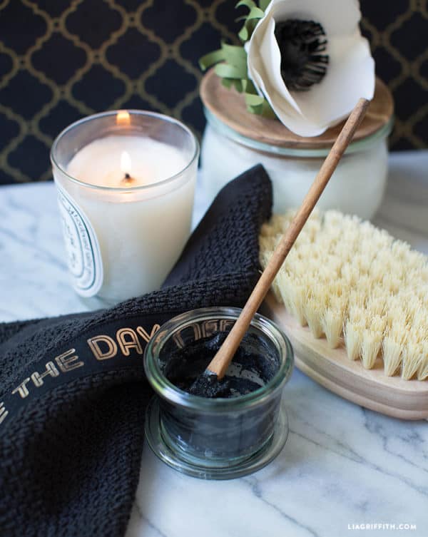 Homemade Beauty Remedies With Charcoal That Are Easy To Make