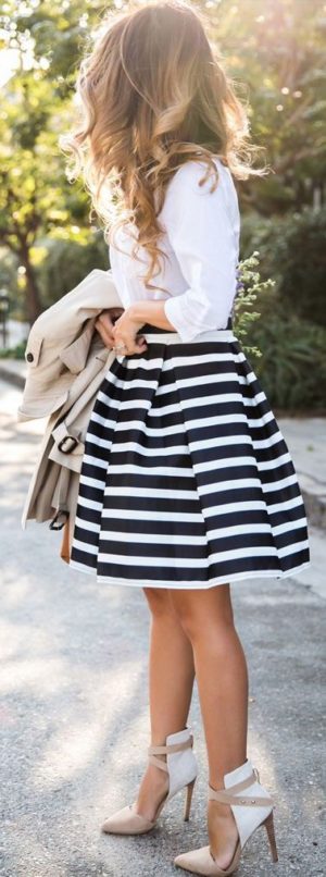 Classy Black And White Work Attire That Will Make You Look Professional 