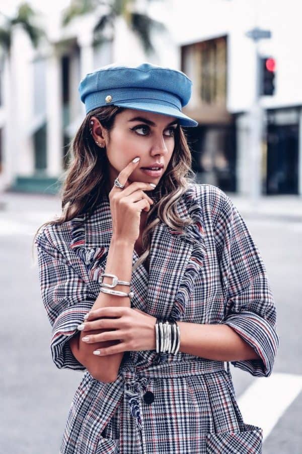 Trendy Ways To Incorporate Newsboy Cap In Your Winter Outfit