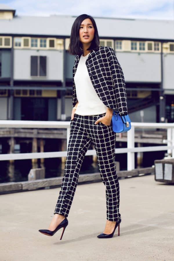 Classy Black And White Work Attire That Will Make You Look Professional