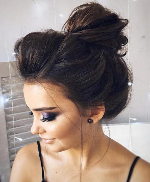 Gorgeous Bun Hairstyles In Every Possible Way