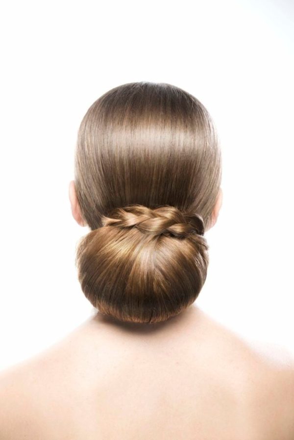 Gorgeous Bun Hairstyles In Every Possible Way