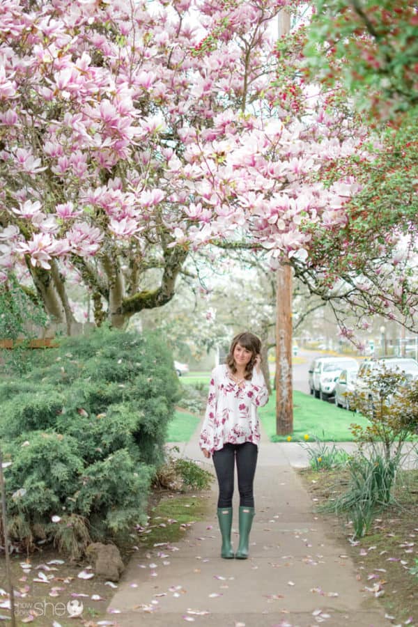 Adorable Spring Combinations With Rain Boots That Are Perfect For The Spring Showers