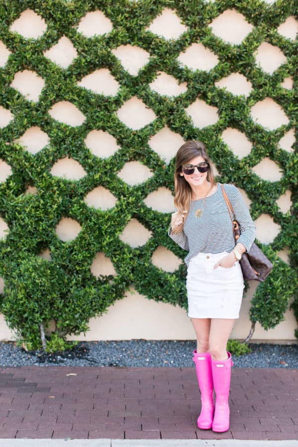 Adorable Spring Combinations With Rain Boots That Are Perfect For The Spring Showers