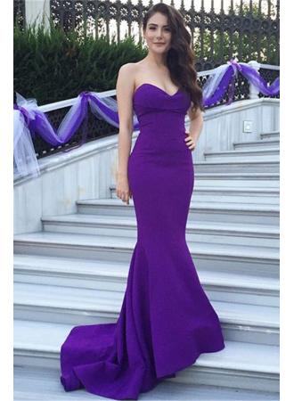 Stylish Ways To Wear The Ultra Violet Color Of The Year 2018 By Pantone