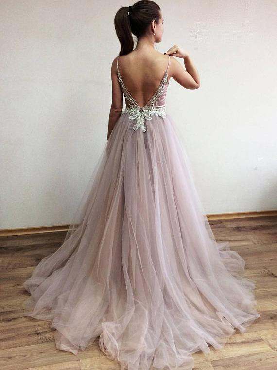 Stunning Prom Dresses That Will Make You The Prom Queen Of 2018