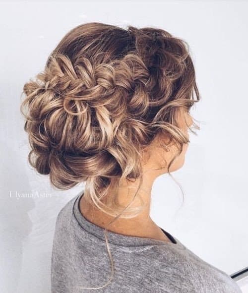 Stunning Prom Hairstyles That Will Take Your Breath Away