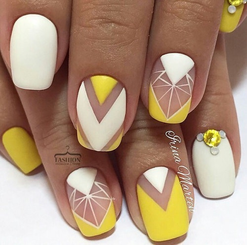 Dramatic Geometric Manicures That Will Add A Dose Of Sophistication To Your Look