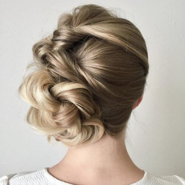 Stunning Prom Hairstyles That Will Take Your Breath Away