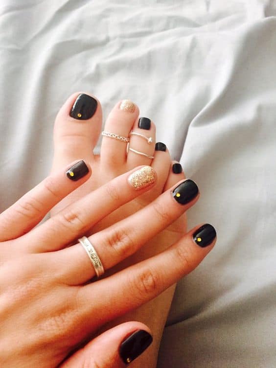 Matching Manicure And Pedicure Ideas That Are Currently Trending