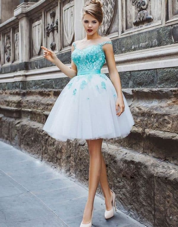 Glamorous Short Dresses That Are Just Right For Prom