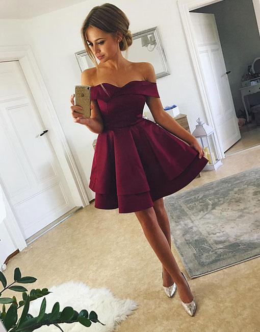 Glamorous Short Dresses That Are Just Right For Prom