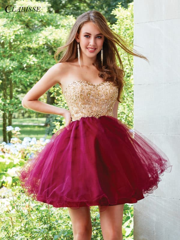 Glamorous Short Dresses That Are Just Right For Prom